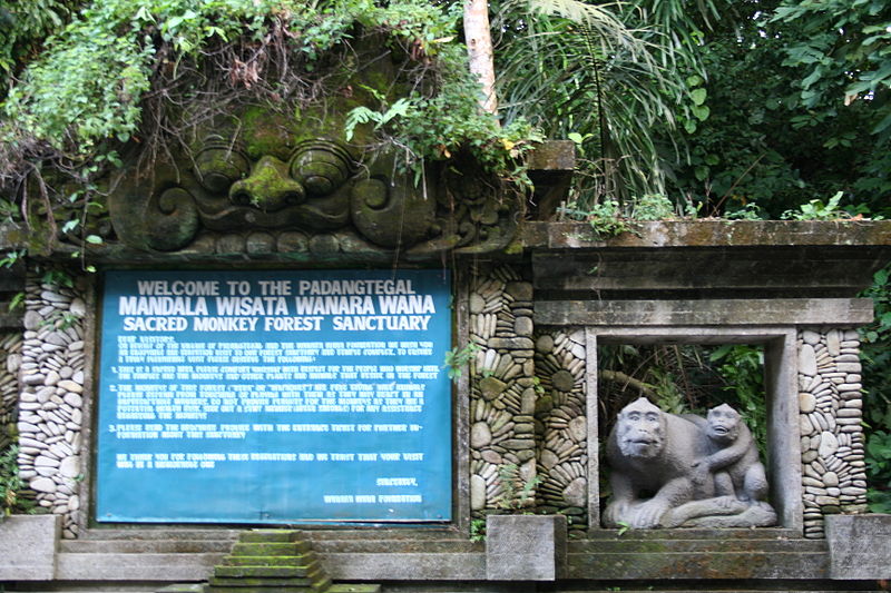 Mutante, Bali Indonesia Ubud Monkey Forest welcome sign, CC BY-SA 3.0