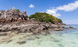 Snorkelling Trip to Khai Islands | Diego Delso, CC BY-SA 3.0 via Wikipedia Commons