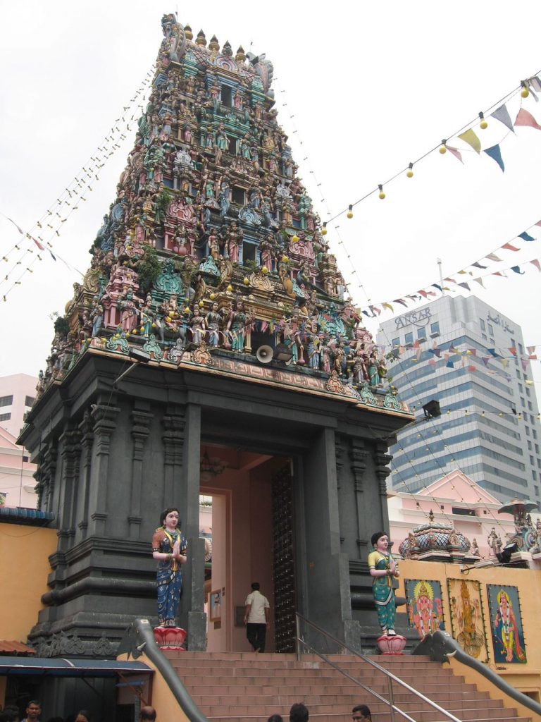 Temples in Johor Bhru | Image Credit: <a href="https://commons.wikimedia.org/wiki/User:Terence">Terence Ong</a>, <a href="https://commons.wikimedia.org/wiki/File:Sri_Mariamman_Temple,_JB_2.JPG">Sri Mariamman Temple, JB 2</a>, <a href="https://creativecommons.org/licenses/by-sa/3.0/legalcode" rel="license">CC BY-SA 3.0</a>