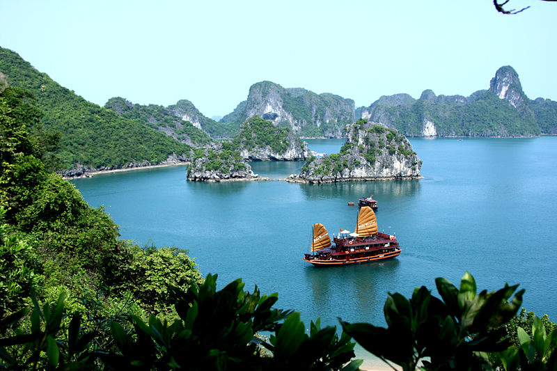 Ha Long Bay Cruise in Style