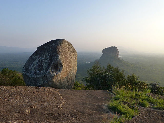 Pidurangala Rock Hike in Sigiriya
