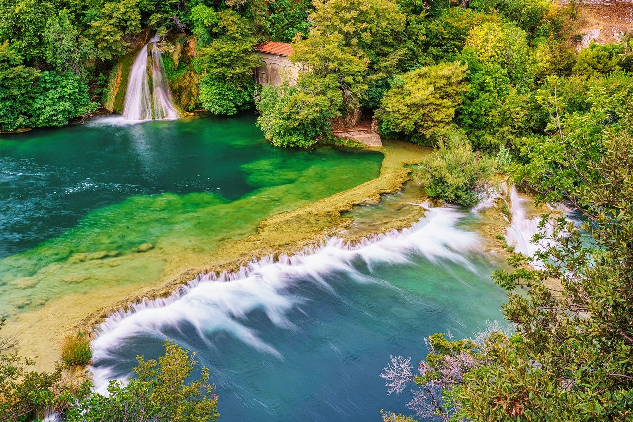 water falls