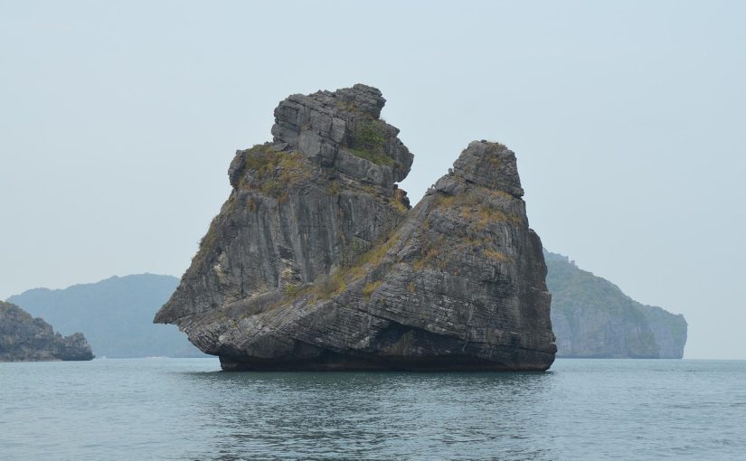 Crystal-Clear Waters and Vibrant Marine Life: The Most Scenic Snorkelling Beaches in Koh Samui