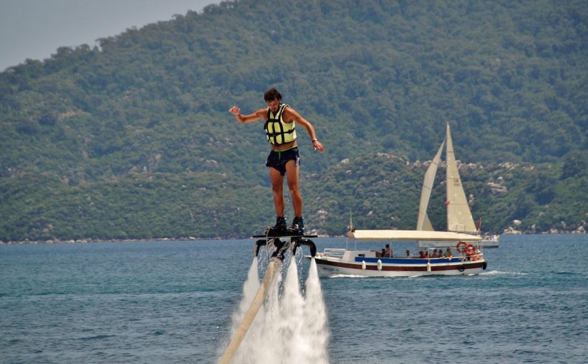 Must-Try Water Sports in the Maldives for Your 2025 Adrenaline Rush – Surf, Splash, Repeat