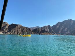 Kayaking in Hatta: Paddle Through Nature’s Hidden Oasis